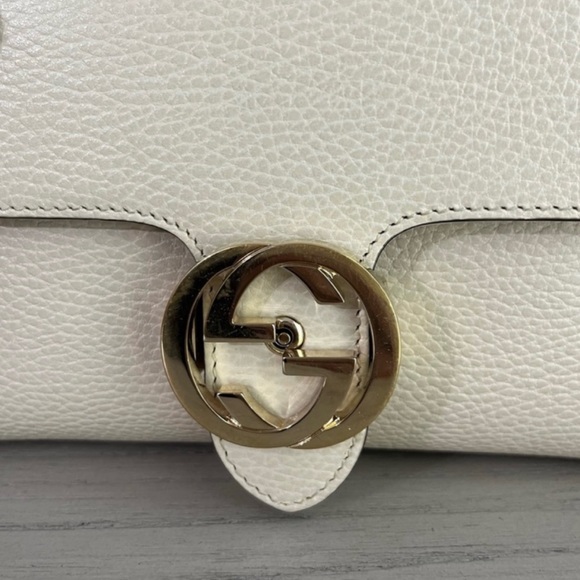 Gucci Interlock Cream Crossbody Bag - Picture 7 of 9